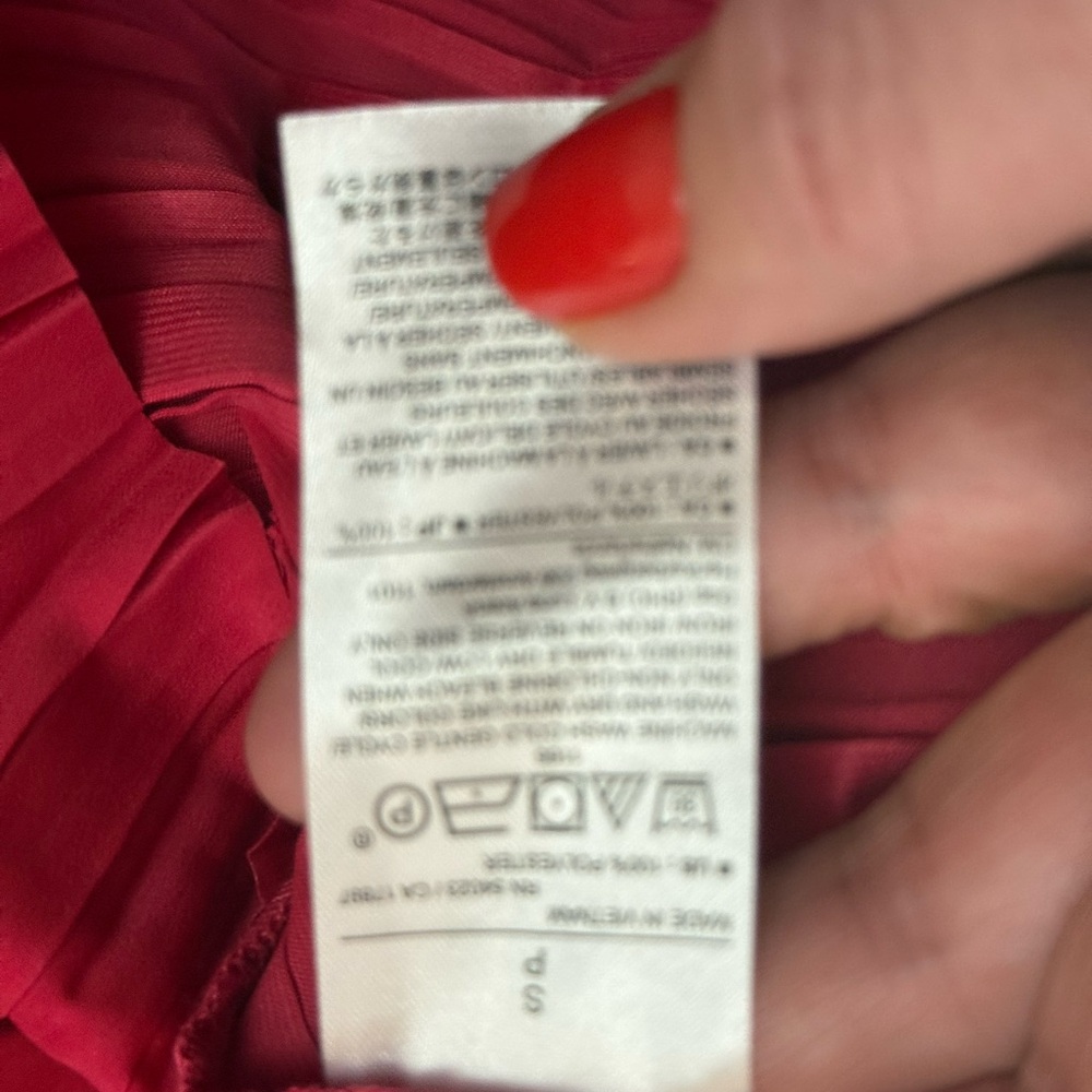 Banana Republic Vibrant Red Top and Skirt Set - Picture 8 of 8
